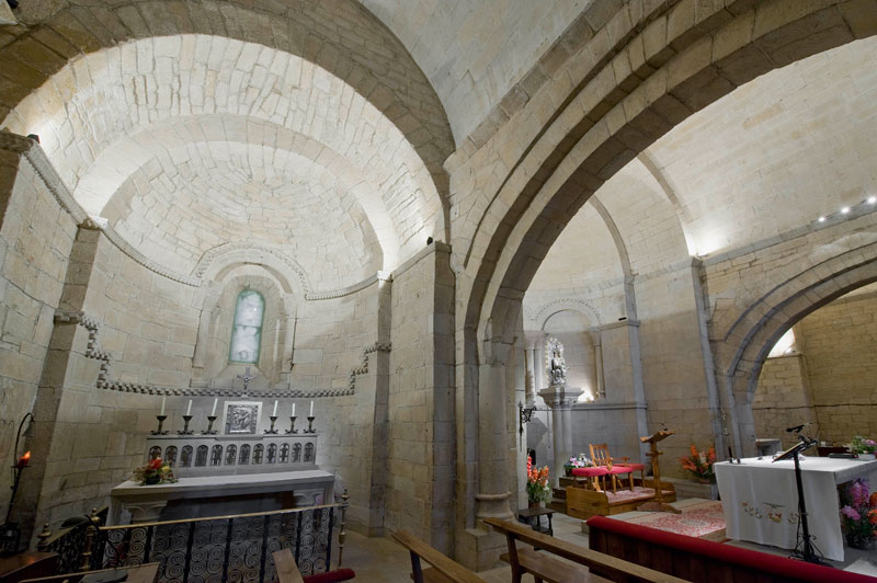 Interior Del Santuario De Ujué
